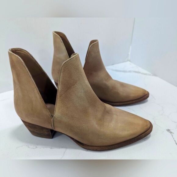 Free People Charm Double V Ankle Boot butterfly soft western Leather Tan sz 7.5 - Picture 4 of 13